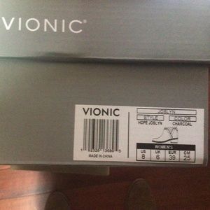 Vionic boots